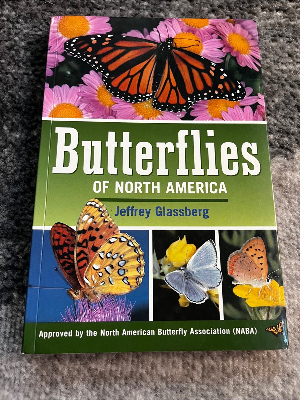 Butterflies of North America by Jeffrey Glassberg - Green Cover